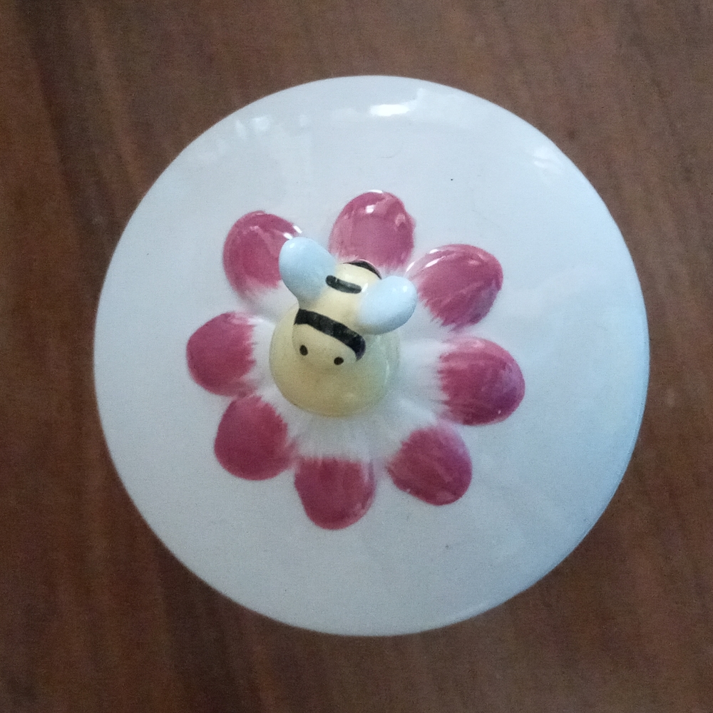 Winnie the Pooh jar - Picture 5 of 5